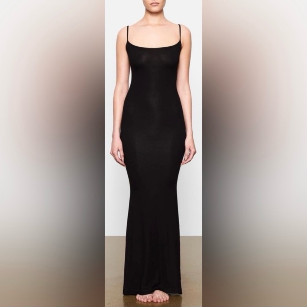 NWOT SKIMS SOFT LOUNGE RIBBED DRESS COLOR ONYX SIZE SMALL
